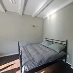 Guest In Private By Airport, Shared Bath, Non-smoking, Contactless Check-in, No Staff, Quiet Stay, Short *