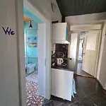 Guest In Private By Airport, Shared Bath, Non-smoking, Contactless Check-in, No Staff, Quiet Stay, Short