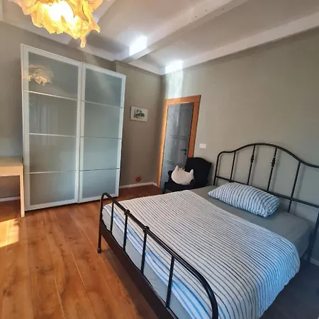 Guest In Private By Airport, Shared Bath, Non-smoking, Contactless Check-in, No Staff, Quiet Stay, Short Tuchomerice
