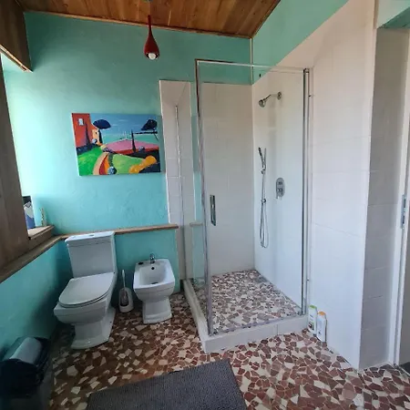 Guest In Private By Airport, Shared Bath, Non-smoking, Contactless Check-in, No Staff, Quiet Stay, Short *