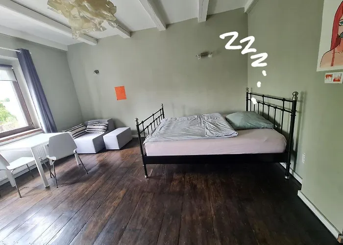 Guest In Private By Airport, Shared Bath, Non-smoking, Contactless Check-in, No Staff, Quiet Stay, Short Apartamento